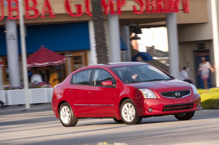  Nissan Sentra 2010 года  (фото 52 из 68)